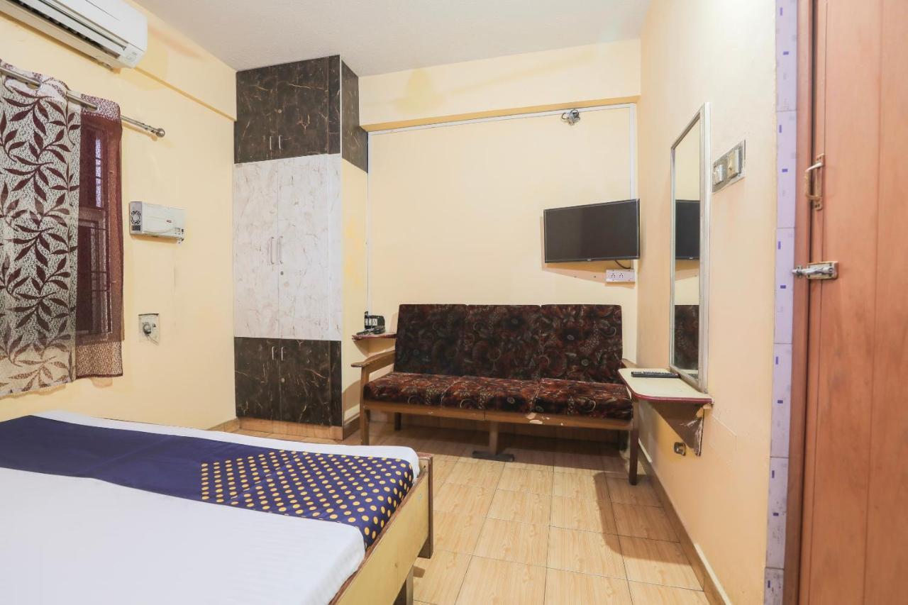 Hôtel Spot On 64228 Ram Palace à Chennai Extérieur photo